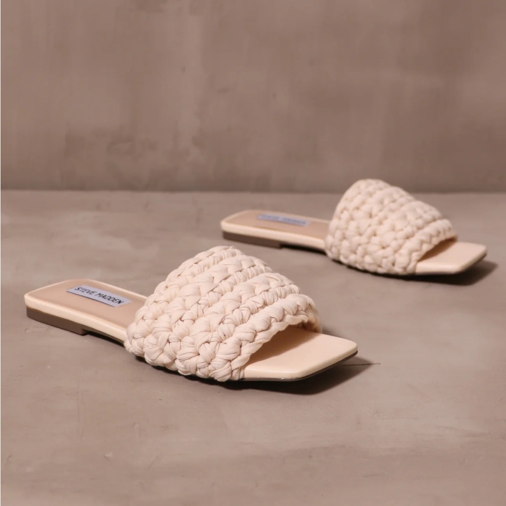Steve Madden Maldeve Knot Slide Sandal size 6.5